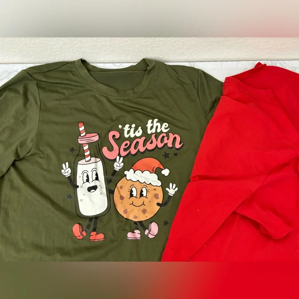 Women’s Holiday Christmas Shirt Lot Of 2 Size M Green Red Pullover Tops Y1​​ - Picture 2 of 4